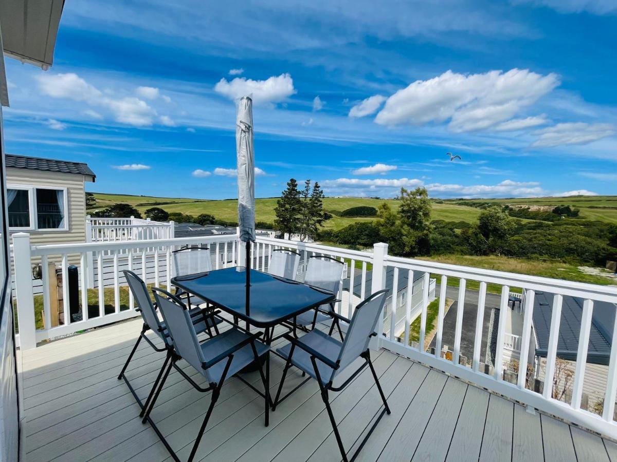 3-Bedroom Holiday Home With Valley Views Newquay  Luaran gambar