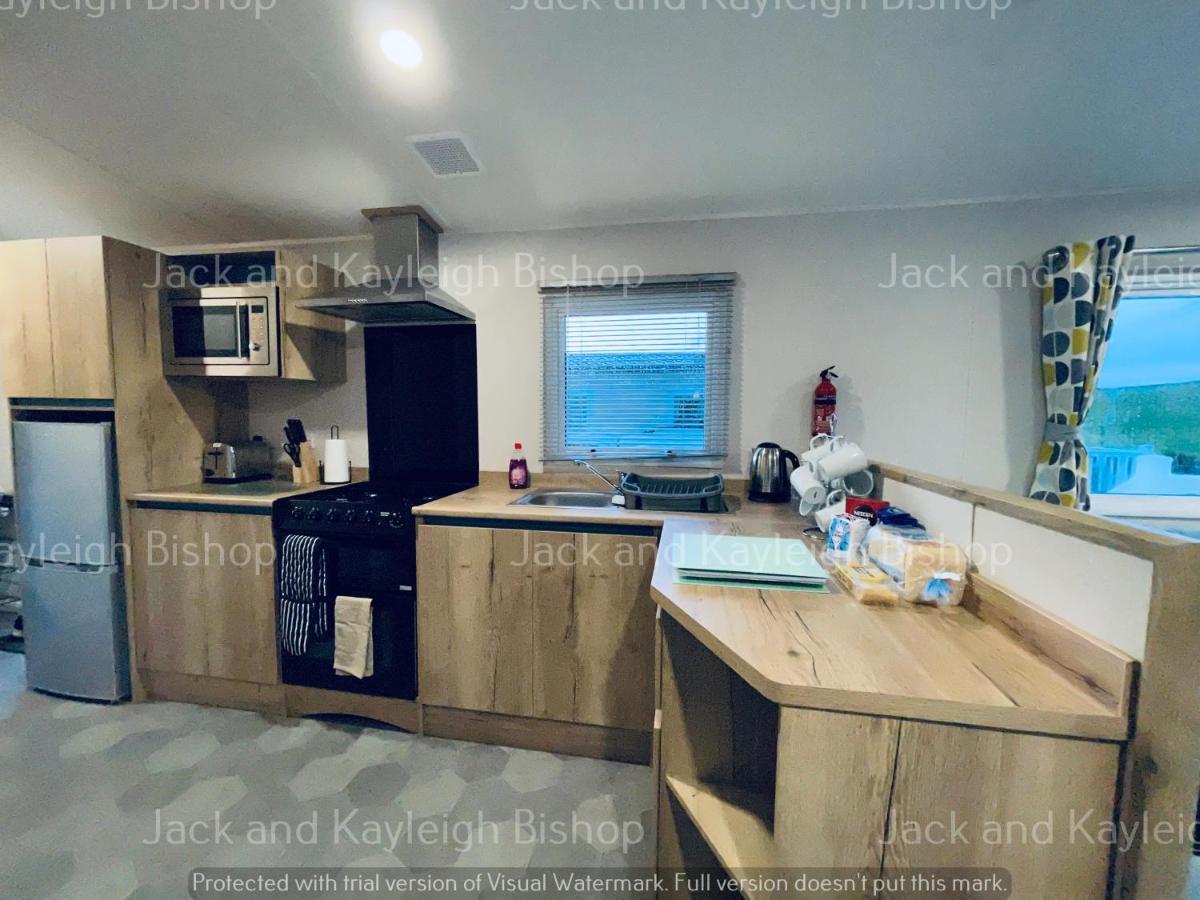 3-Bedroom Holiday Home With Valley Views Newquay  Luaran gambar